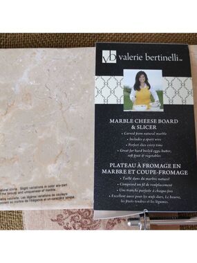 🆕 Valerie Bertinelli Marble Cheese Board & Slicer - Cream